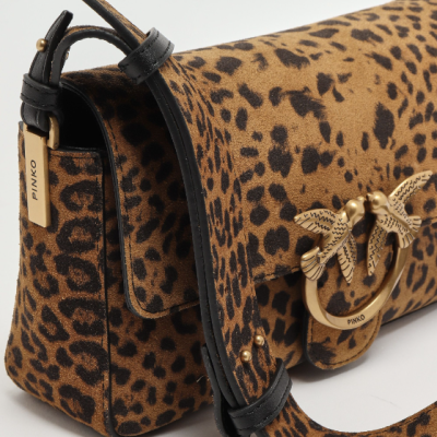 Mala de senhora animal print com fecho dourado e alça em pele
