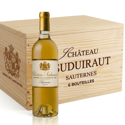 Garrafa de vinho branco Château Suduiraut 2014 com caixa de madeira clara