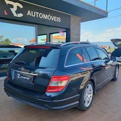 Carro Mercedes-Benz AMG preto tipo carrinha à venda junto a loja RC Automóveis