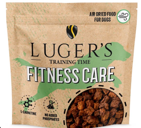 Luger's Training Time - Snack para cão adulto para o cuidado físico - 130 g Pacote de comida desidratada para cães LUGER'S FITNESS CARE com janela mostrando pedaços de alimento.