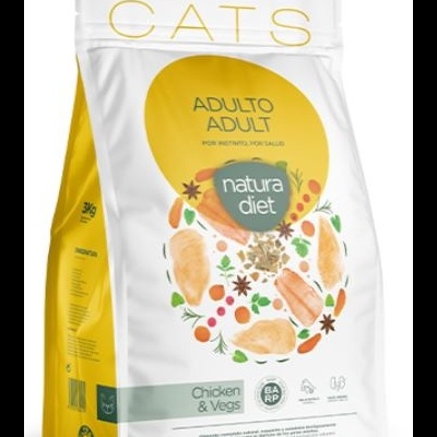 Saco de ração Natura Diet para gatos adulto, sabor Chicken & Vegs, 3kg, branco e amarelo