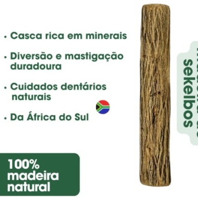 Pedaço de madeira natural com texto promocional em português e bandeira da África do Sul