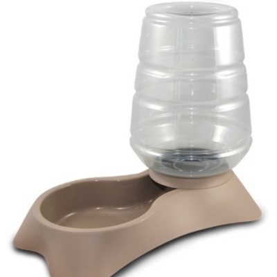Dispensador automático de água para animais com base bege e reservatório transparente