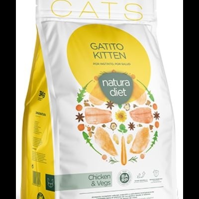 Saco branco e amarelo de ração para gatos com imagens de frango e vegetais