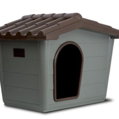Casota para cães cinzenta com telhado castanho em plástico