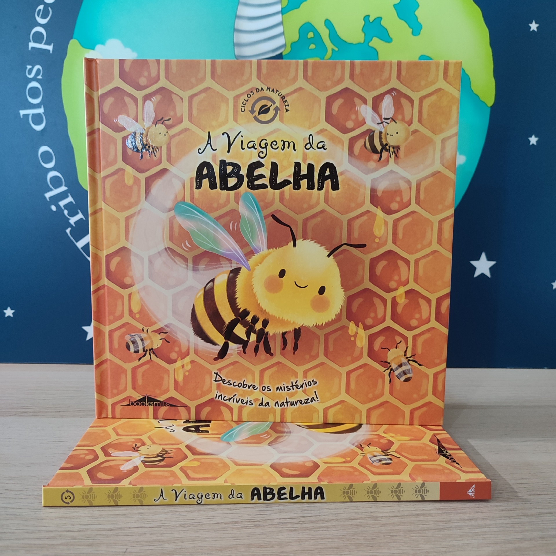 Livro infantil a Viagem da Abelha