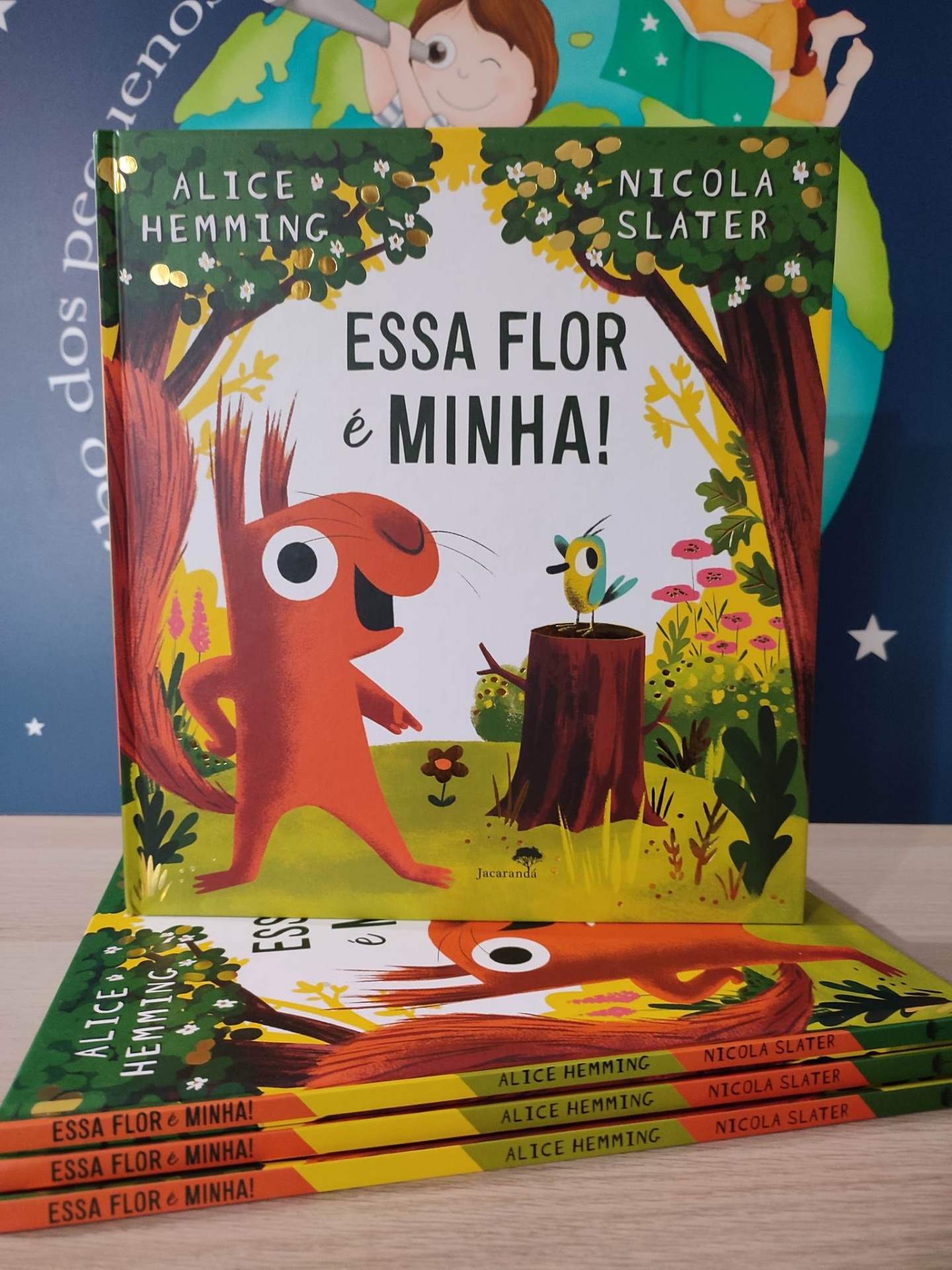 livro infantil essa flor &eacute; minha da editora Jacarand&aacute;