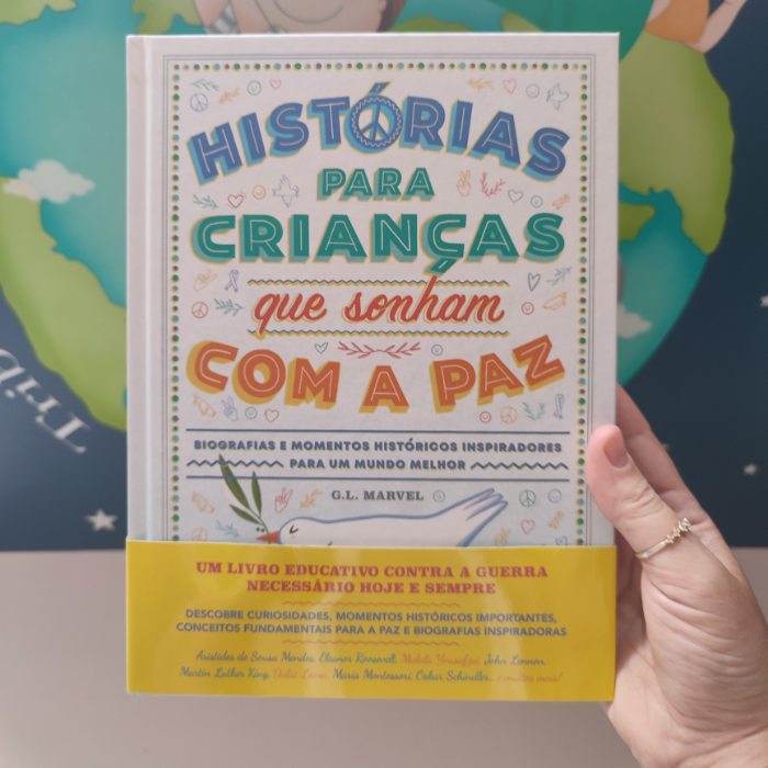 Histórias para crianças que sonham com a paz | Nuvem de Tinta Capa colorida do livro 'Histórias para Crianças que sonham com a Paz' com faixa amarela na parte inferior