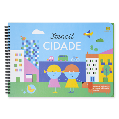 Caderno espiral com capa azul e desenho colorido de cidade e personagens, texto Stencil CIDADE.