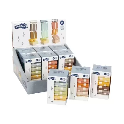 Blocos de madeira coloridos em embalagem com logo small foot