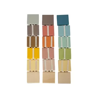 Conjuntos de amostras de tinta em cartão organizados em colunas com várias cores