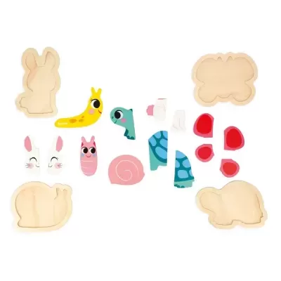 Peças de madeira colorida para montar animais com bases de madeira natural