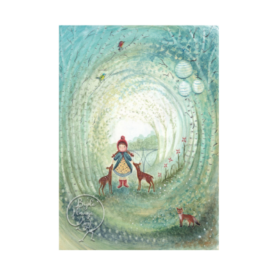 Ilustração de menina com animais em túnel de árvores