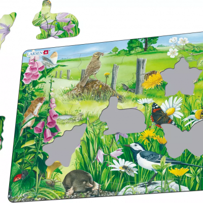 Puzzle de cartão com imagens de flores, pássaros e insetos e peças em forma de animais