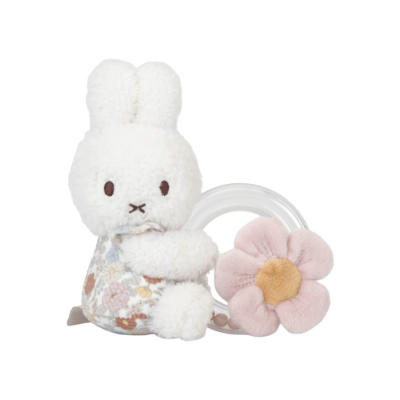 Brinquedo ou chaveiro de pelúcia com coelho branco e flor rosa