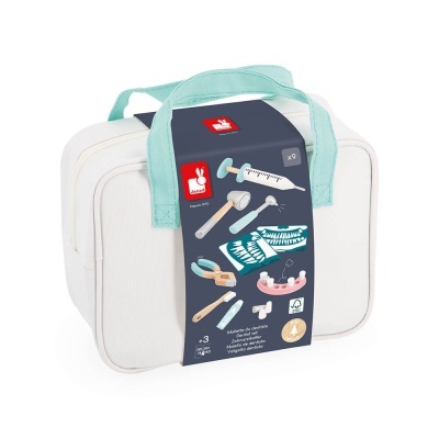 Estojo branco com alças verdes e embalagem com imagens de brinquedos de dentista
