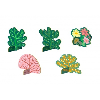 Cinco ímanes coloridos de plantas e flores