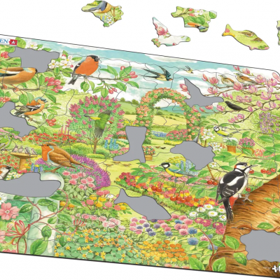 Quebra-cabeças de jardim colorido com pássaros e flores, peças soltas ao redor