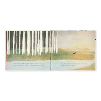 Livro infantil aberto com ilustração de floresta e cão preto