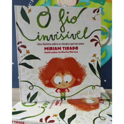 Capa do livro O fio invisível com ilustração de uma criança ruiva e elementos naturais.