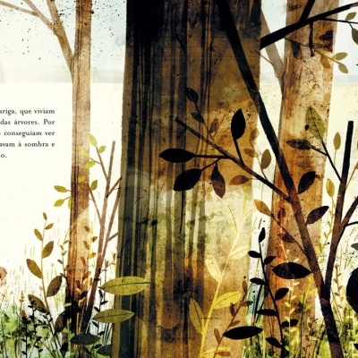 Livro infantil aberto com ilustração de crianças e floresta com árvores e animais.