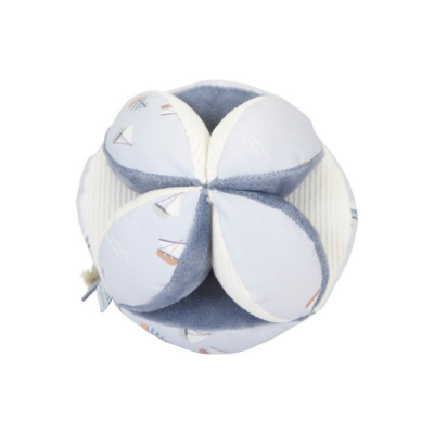 Bola de brincar para bebé azul e branca com padrão de barcos
