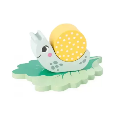 Brinquedo de madeira caracol com concha amarela e base verde em forma de folha