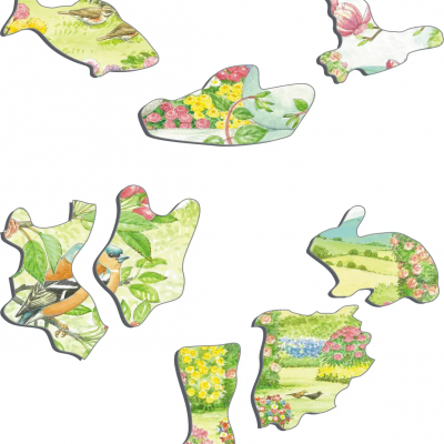 Peças de puzzle com padrões florais e de natureza sobre fundo branco