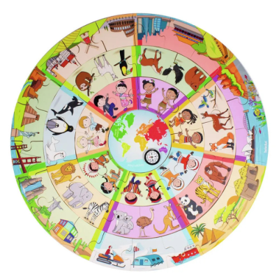 Tabuleiro circular colorido com crianças, animais, monumentos globais e globo terrestre no centro