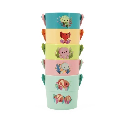 Conjunto de cinco baldes coloridos com ilustrações de animais marinhos