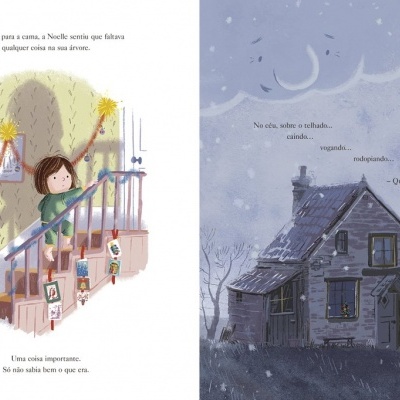 Ilustração a duas páginas de livro infantil com criança em escadas decoradas e casa velha à noite