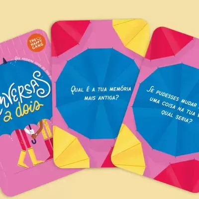 Jogo de cartas Conversas à dois com perguntas em português sobre memórias e mudanças na vida