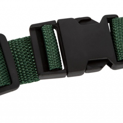 Cinto verde escuro com fivela de plástico preta