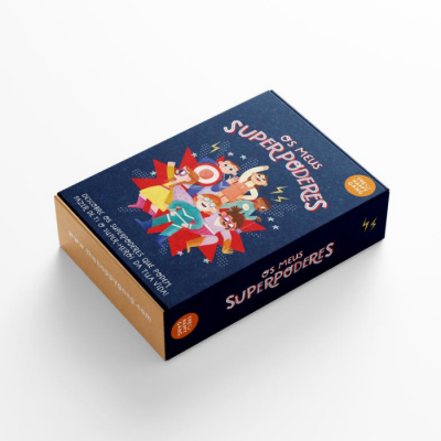 Caixa de jogo OS MEUS SUPERPODERES com ilustração de super-heróis coloridos