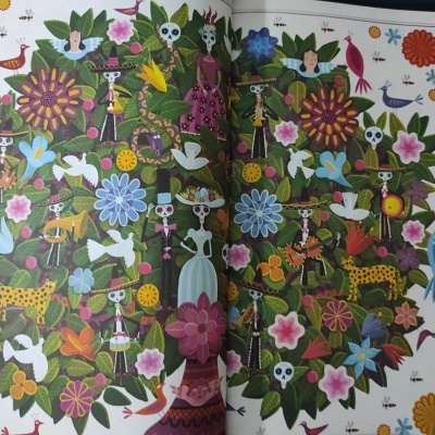 Ilustração colorida de flores, folhas e esqueletos estilizados num fundo branco com texto à direita