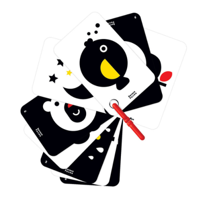 Cartas infantis coloridas com anel vermelho