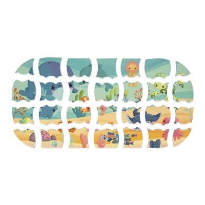 Tapete antiderrapante com padrão de animais marinhos coloridos