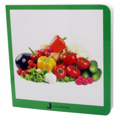 Livro com capa verde e imagem de legumes coloridos