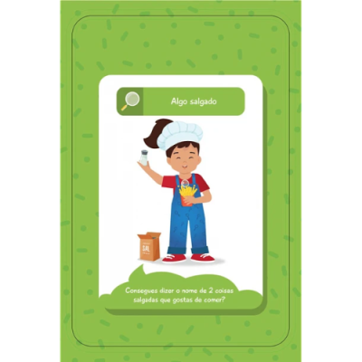 Cartão verde com ilustração de criança com batatas-fritas e saleiro, texto 'Algo salgado' e pergunta em português