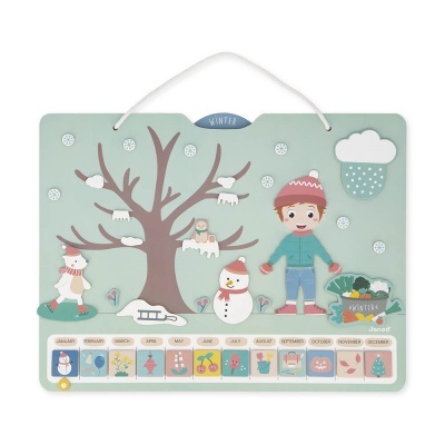Calendário decorativo de inverno com ilustrações de árvore, crianças, boneco de neve e meses do ano