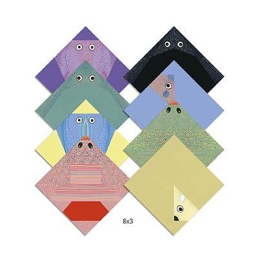 Lenços coloridos dobrados com olhos aplicados em forma de rostos expressivos