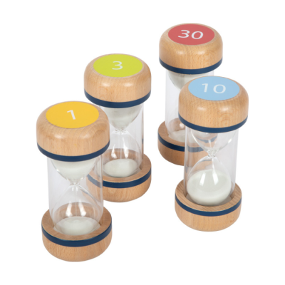 Conjunto de quatro ampulhetas de madeira e vidro com números coloridos no topo