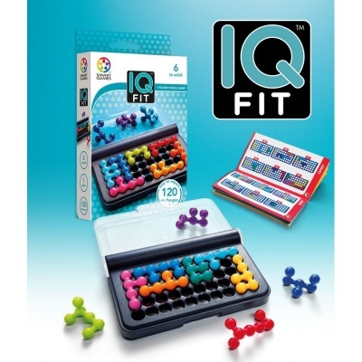 Jogo IQ Fit com tabuleiro preto e peças coloridas em plástico sobre fundo azul