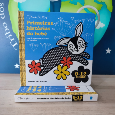 Capa de livro infantil com ilustração de coelho e flores sobre fundo azul.