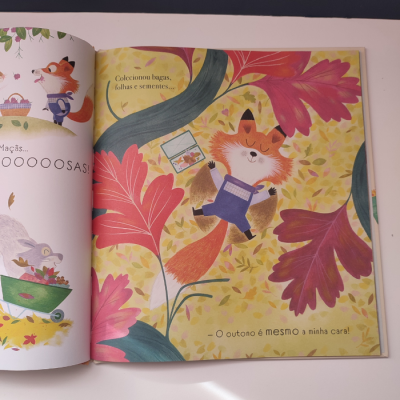 Página de livro infantil com raposa e texto em português