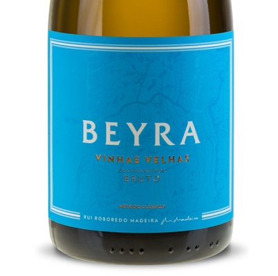 Beyra Espumante Bruto garrafa de vinho espumante com rótulo azul e texto branco e dourado
