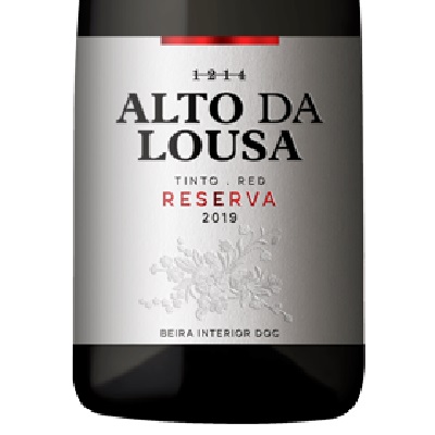 Alto da Lousa Reserva Tinto Garrafa de vinho tinto ALTO DA LOUSA Reserva 2019 com rótulo branco e padrão floral