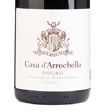 Casa d'Arrochella Reserva Tinto 2020 Garrafa de vinho Casa d'Arrochella Douro Reserva com rótulo branco e brasão
