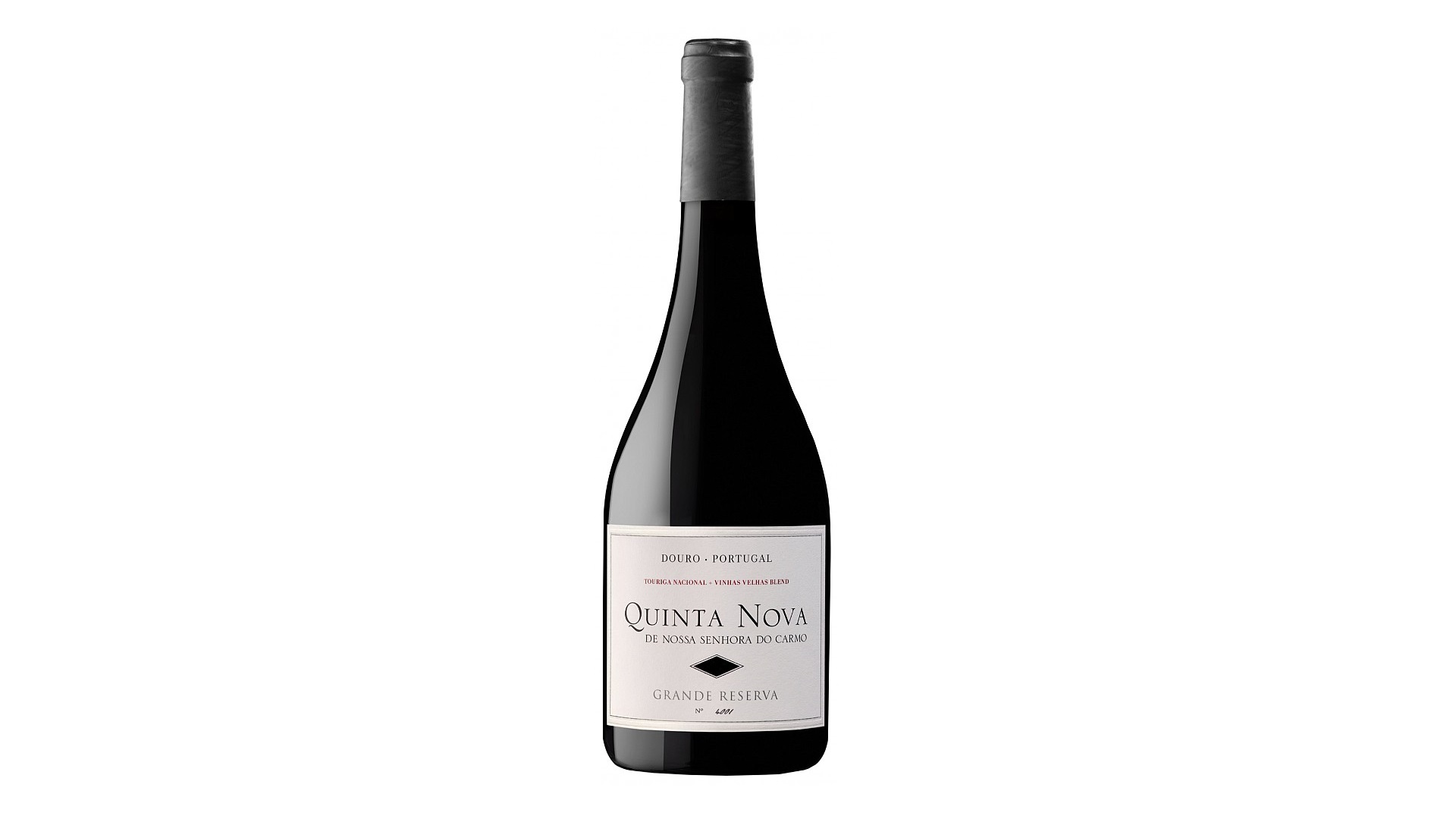 Quinta Nova Grande Reserva Garrafa de vinho tinto Quinta Nova com rótulo branco e texto preto