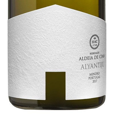 ALYANTIJU BRANCO Garrafa de vinho verde com rótulo branco e texto preto